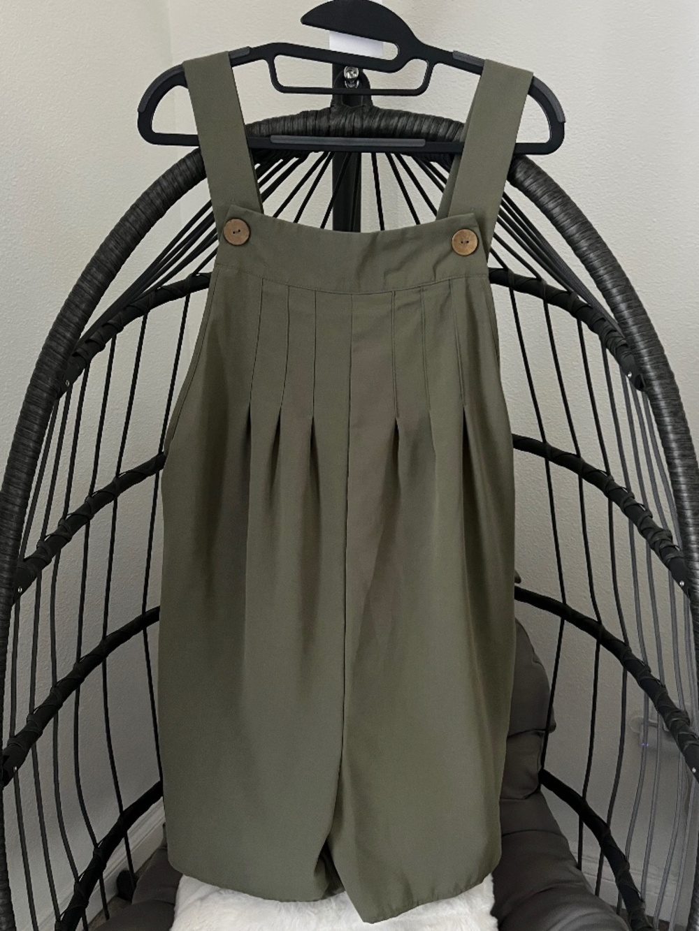 EMERY ROSE Green Pleated Romper